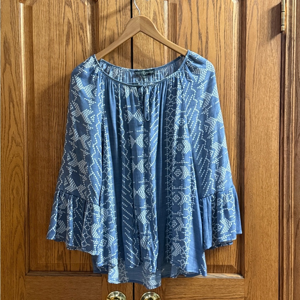 Fred David Blue and White Patterned Blouse